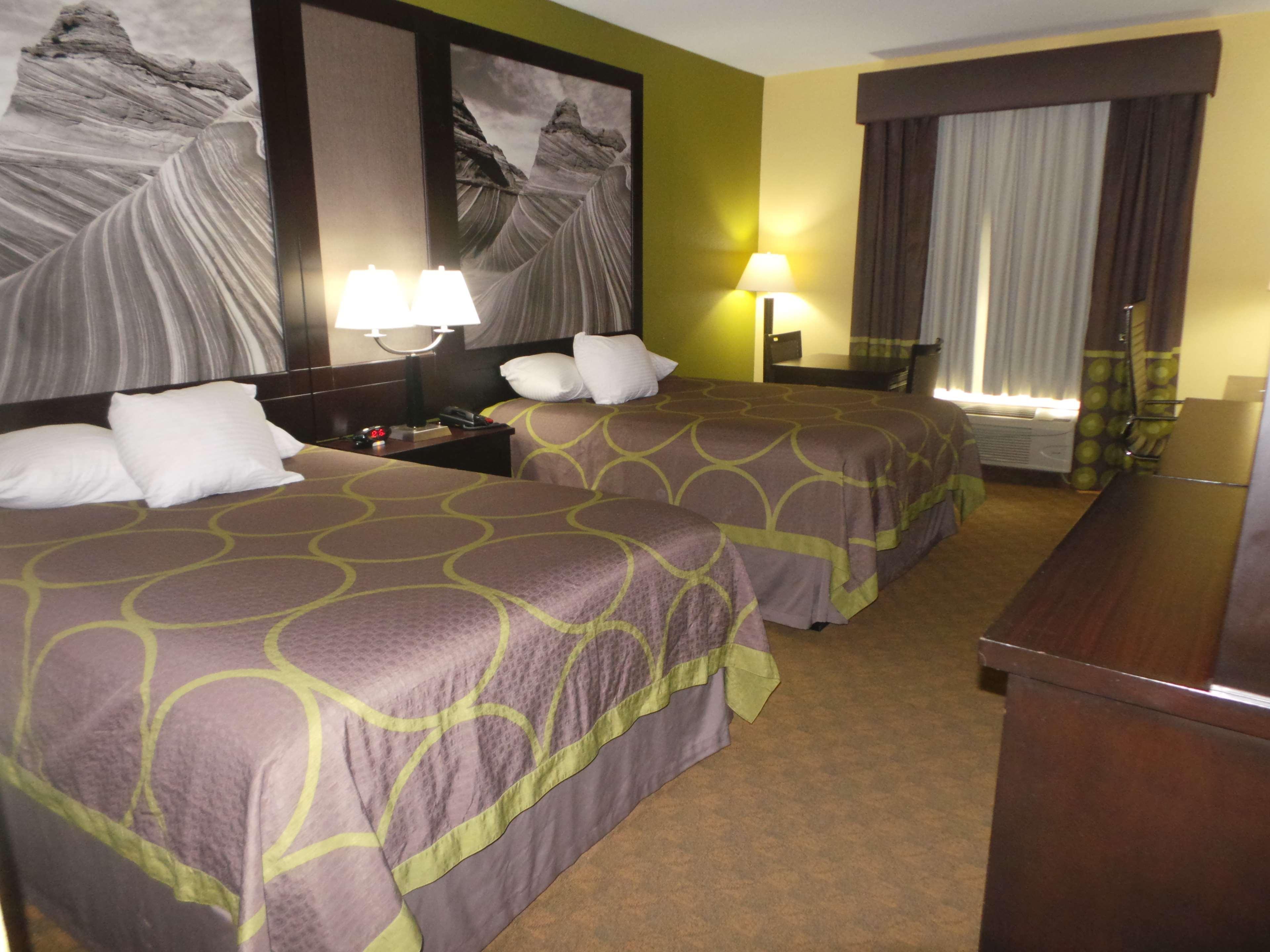 Surestay Plus Hotel By Best Western Alvin Exterior photo