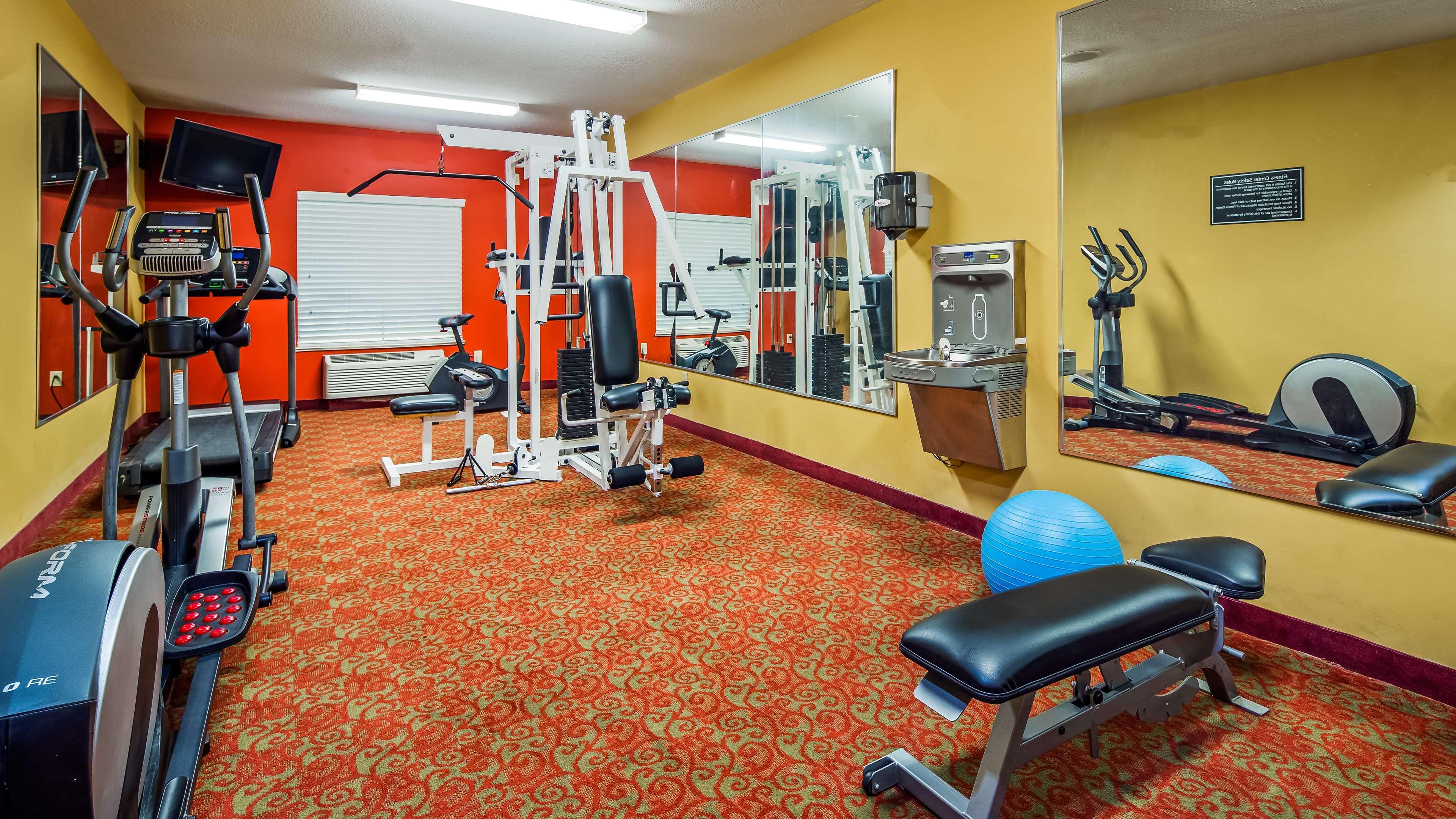 Surestay Plus Hotel By Best Western Alvin Exterior photo