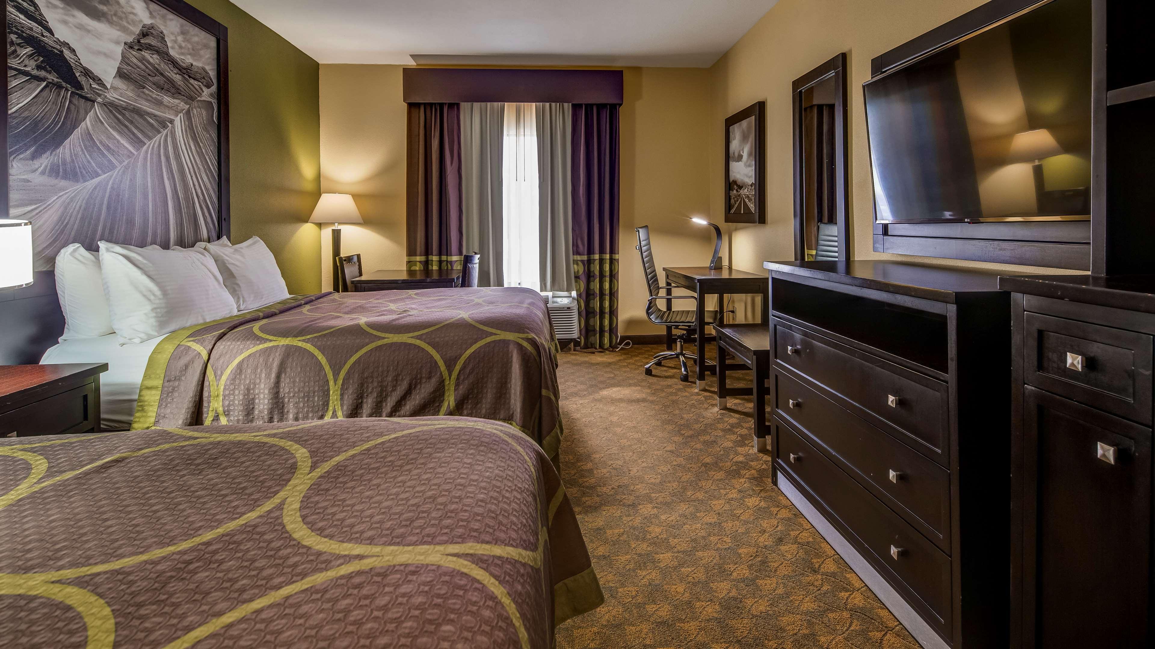 Surestay Plus Hotel By Best Western Alvin Exterior photo